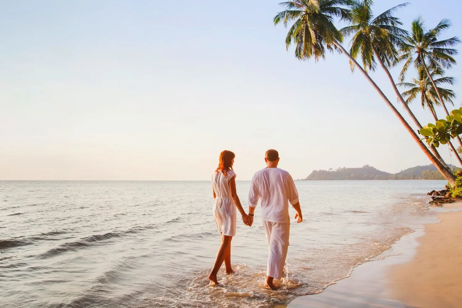 6574 honeymoon couple