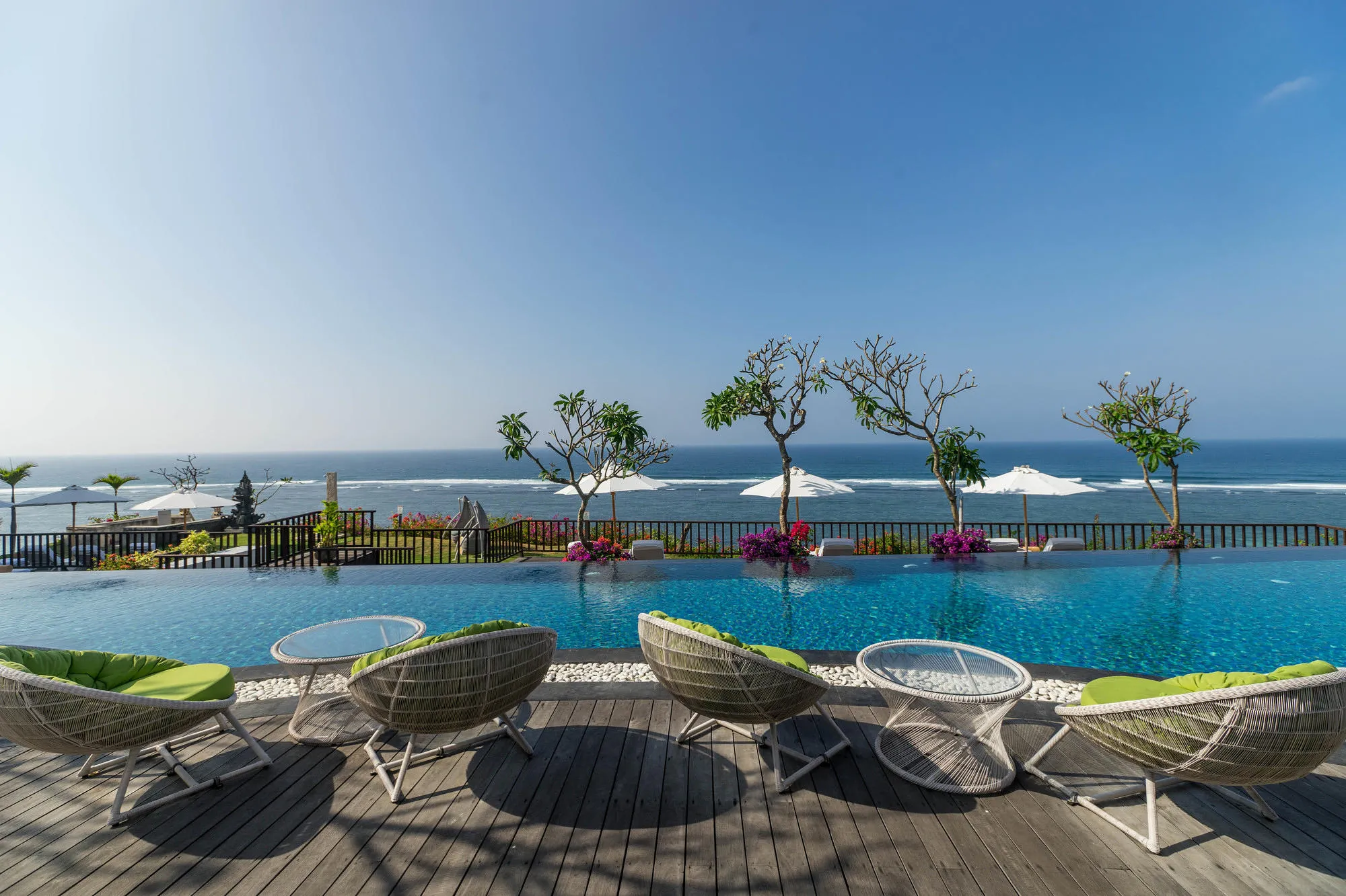 6591 luxury resort room