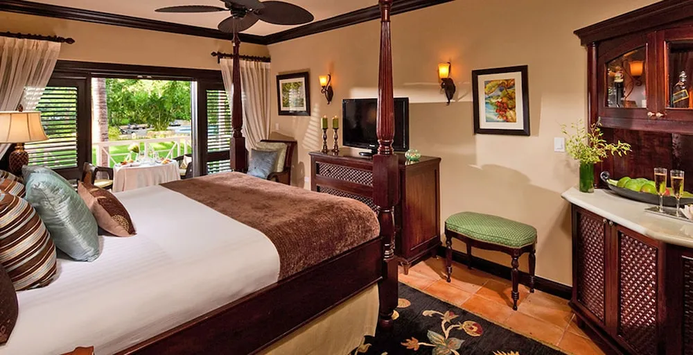 6651 sandals ochi spa