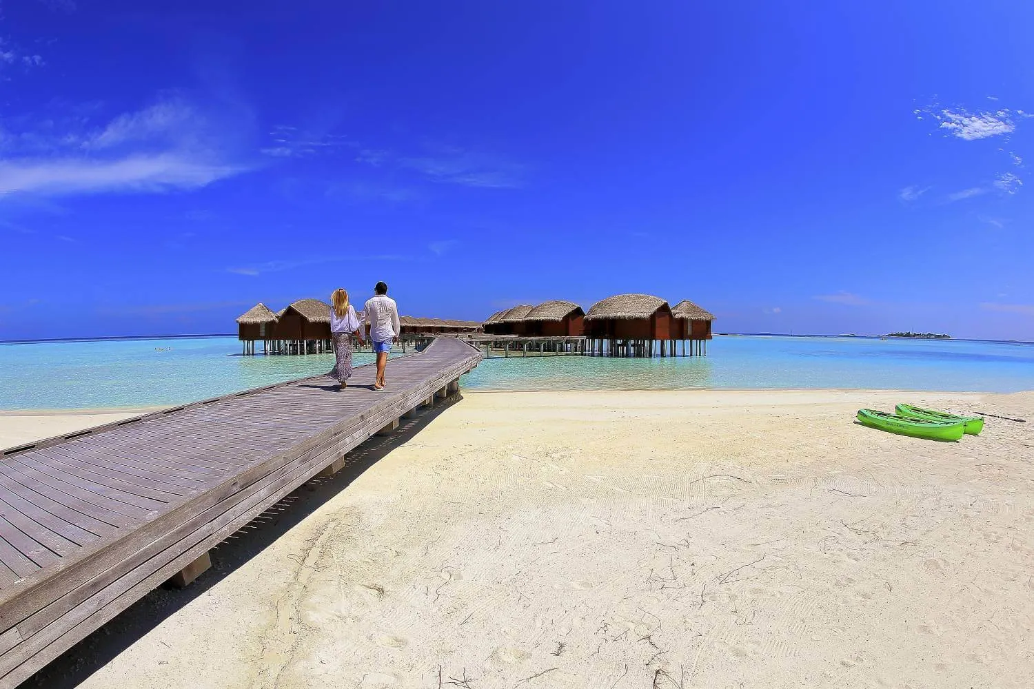 /img/6654-maldives-travel-essentials.webp