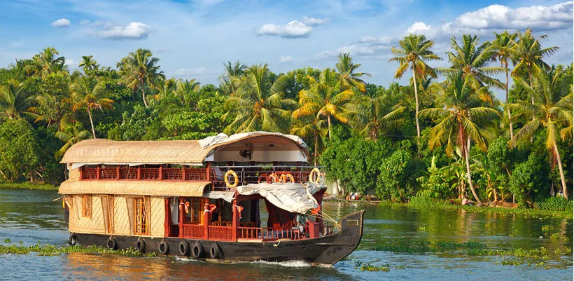 /img/6689-kerala-couple.webp