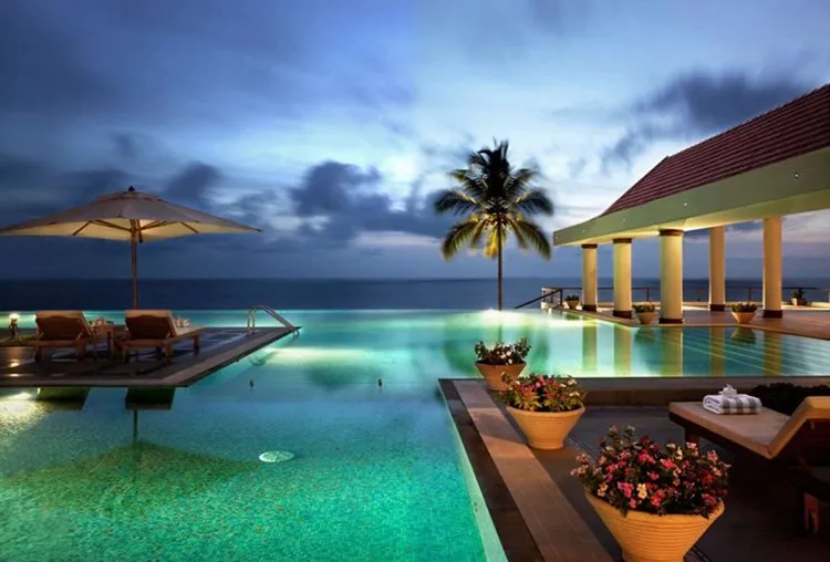 6886 kerala backwaters