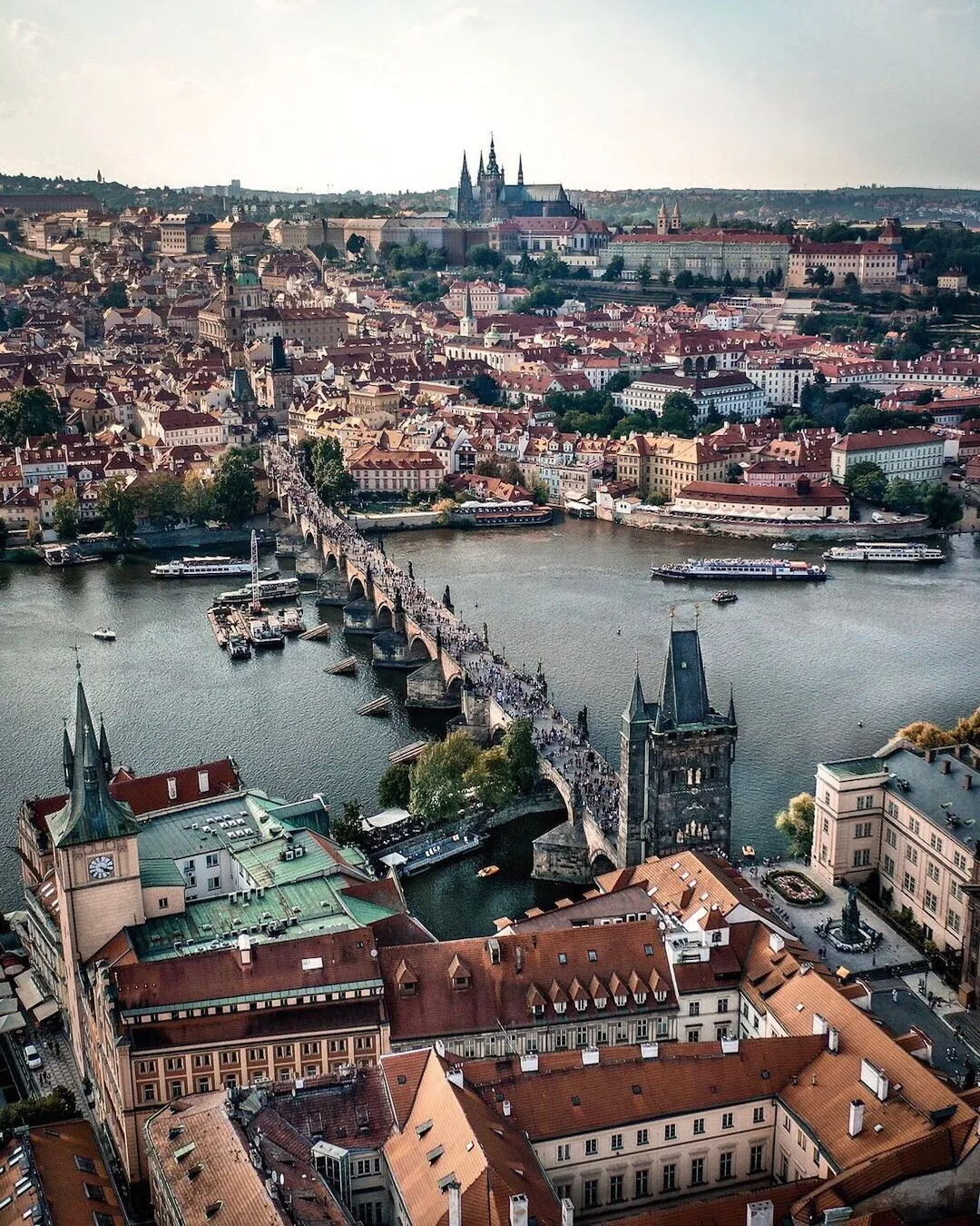/img/6914-prague-honeymoon.webp